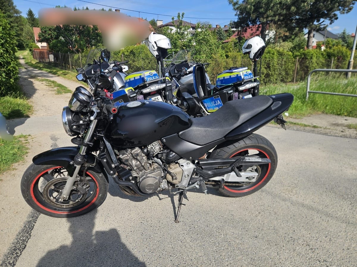 Uciekał motocyklem przed policją. Bardzo szybko tego pożałował Zdjęcie główne wpisu