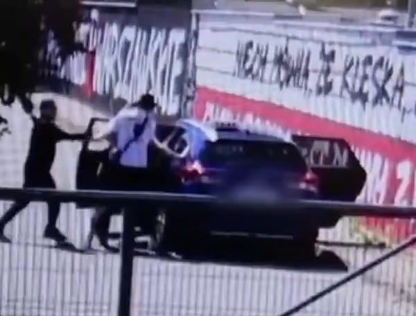 Wciągnęli dwóch Ukraińców do auta i przetrzymywali w piwnicy. Policja opublikowała nagrania z monitoringu Zdjęcie główne wpisu