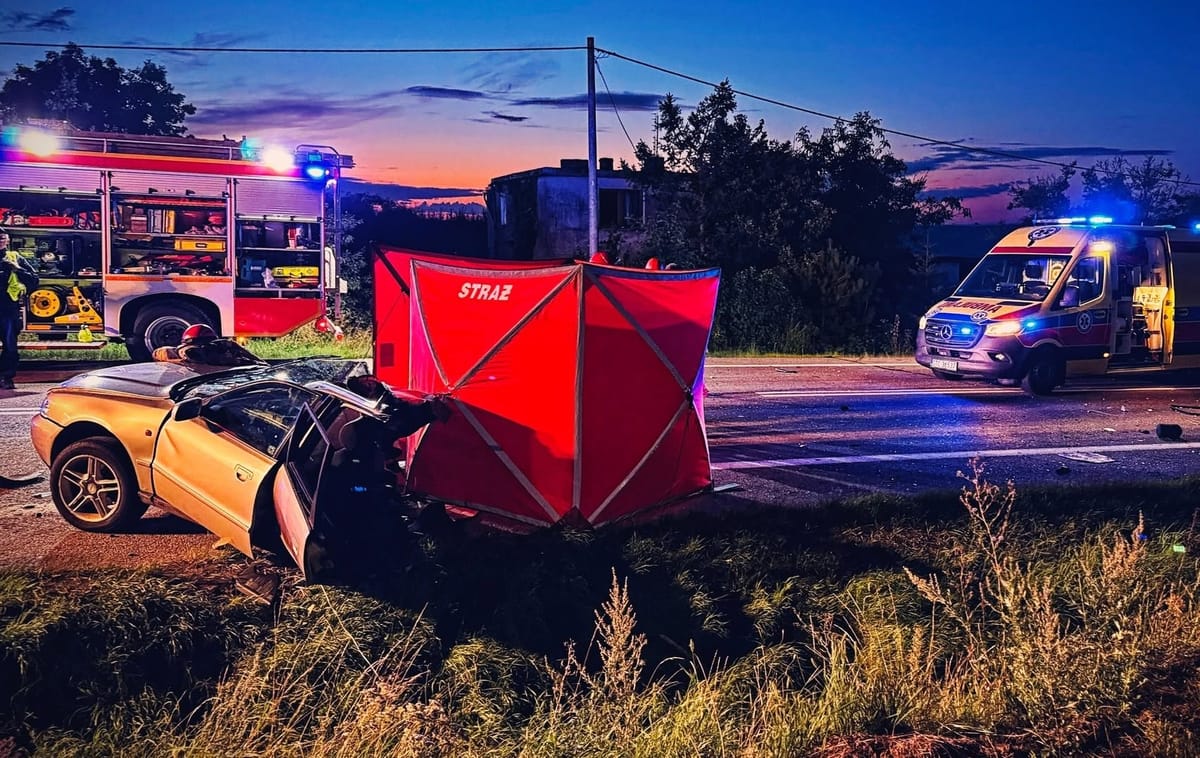 Audi rozpadło się na dwie części. Tragiczny wypadek na DK 91 Zdjęcie główne wpisu