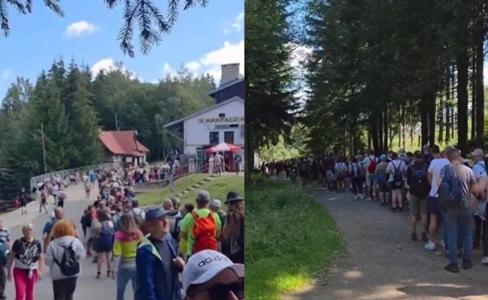Karpacz oblężony. Turyści stoją w gigantycznej kolejce, a to nawet nie był weekend Zdjęcie główne wpisu