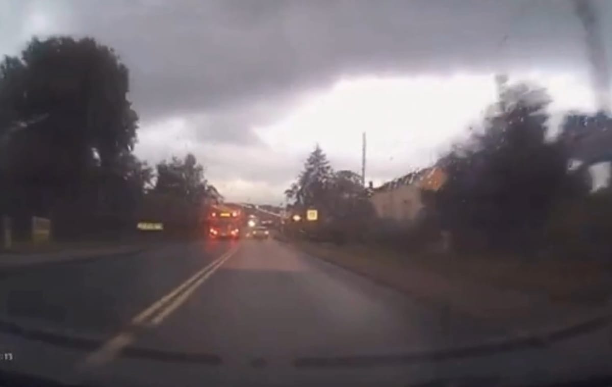 Piracka jazda 25-letniego Hindusa za kierownicą autobusu miejskiego w Tarnowskich Górach. Stracił prawo jazdy, grozi mu 30 tys. zł Zdjęcie główne wpisu