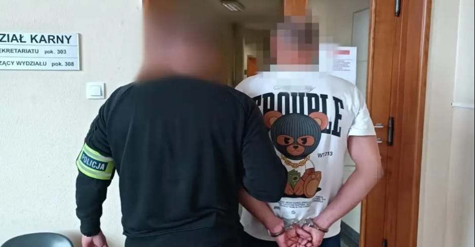 Uciekał przed policją, miał trzy zakazy, sąd nie zdecydował o areszcie. Drugi sąd zmienił zdanie, teraz nikt nie wie, gdzie jest Zdjęcie główne wpisu