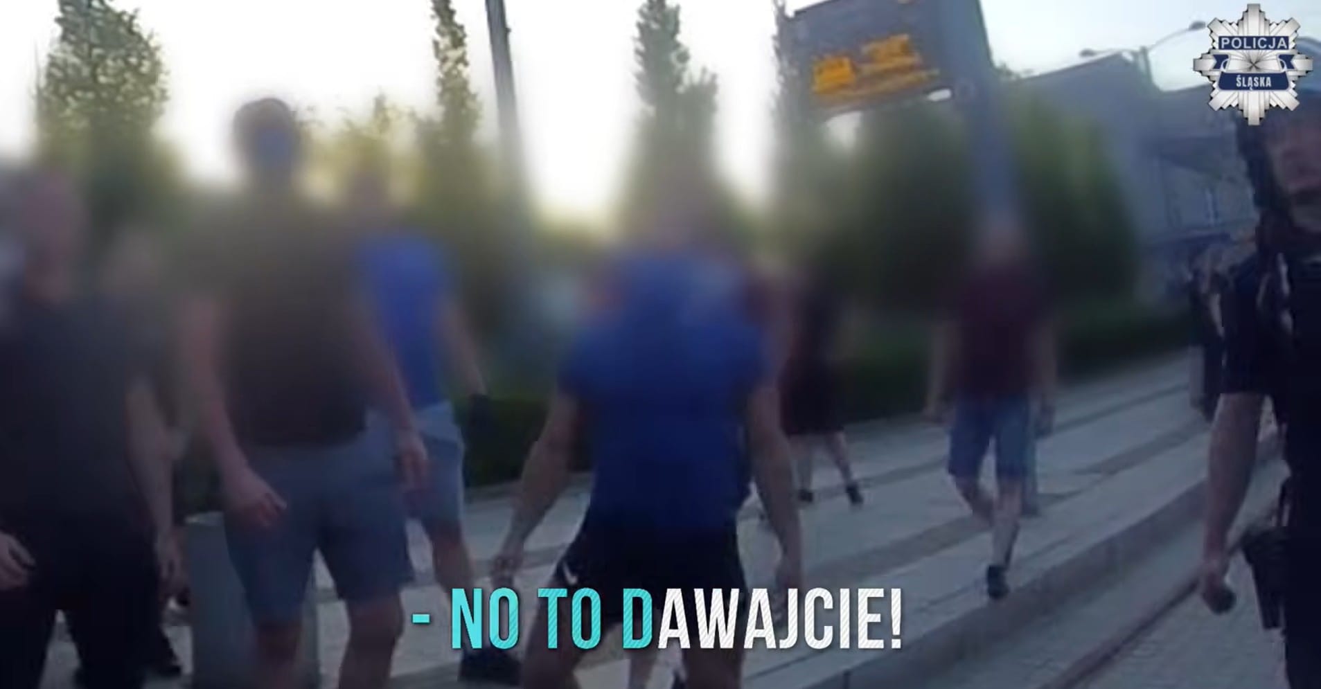 Ustawka pseudokibiców przerwana w ostatniej chwili. Policja opublikowała nagranie z akcji Zdjęcie wpisu