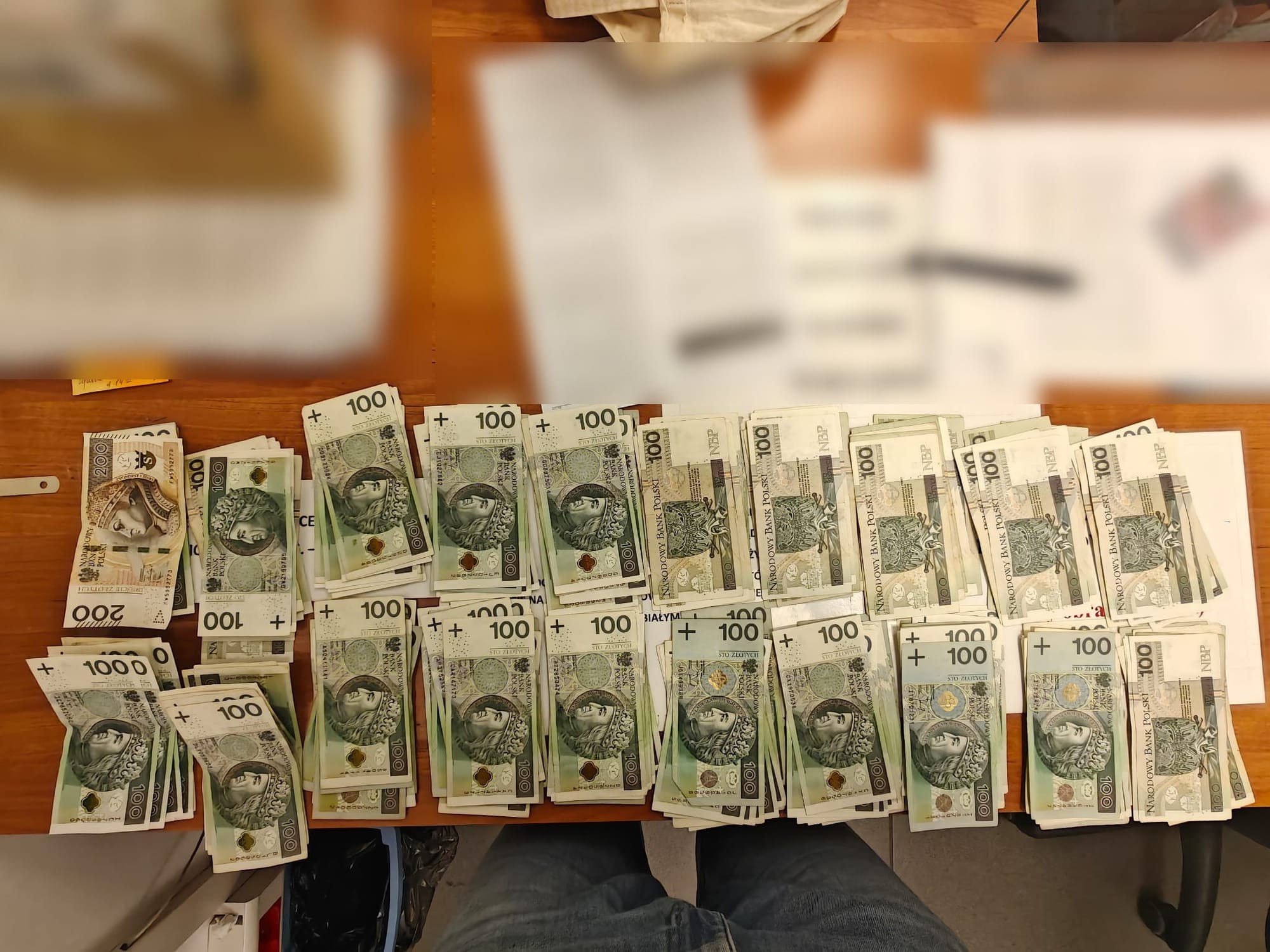 W torbie znalazła leki i blisko 20 tysięcy złotych. Właściciel codziennie wracał do baru i o nic nie pytał Zdjęcie wpisu