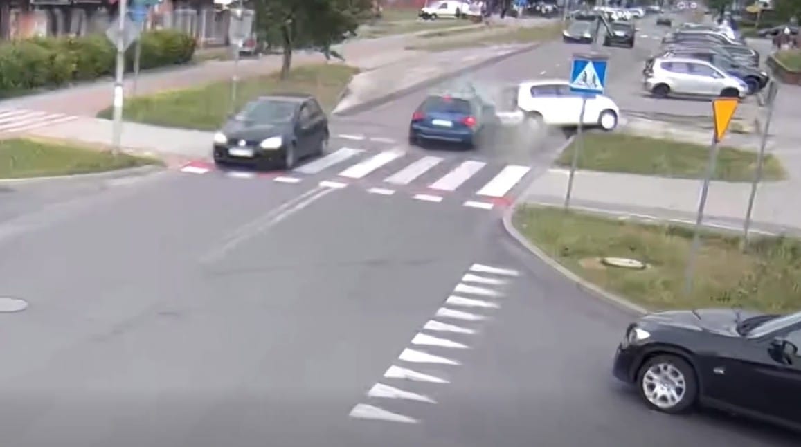 Dwa promile, zakaz za kółkiem i 200 gramów narkotyków w aucie. Ucieczkę 27-latka udaremnił policjant na wolnym Zdjęcie wpisu