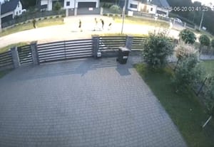 Atak na sześciu obcokrajowców na osiedlu w Mielcu. Mieszkańcy mają dość organizowanych w pobliżu imprez