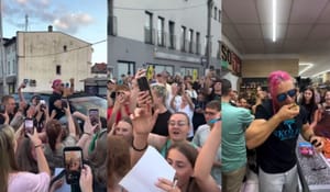 Skolim zaliczył kilka miast na Śląsku by promować "Skolimki". Tłumy szalały, ludzie bili się o jego kiełbaski
