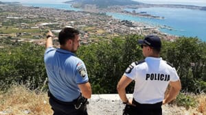 Polscy policjanci znów na wakacjach z turystami. Będą pomagać Polakom w Chorwacji i Bułgarii