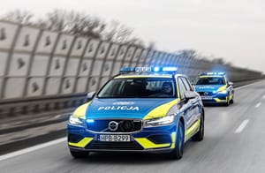 Rodzinna tragedia w Lutyni. Nie żyje 20-letnia kobieta, jej matka walczy o życie