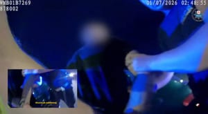 Kierowca Peugeota uciekał pod prąd ekspresówką. Miał 2,7 promila i brak uprawnień