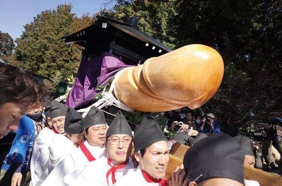 1. Skóra z napletka wykorzystywana jest do przeszczepów.