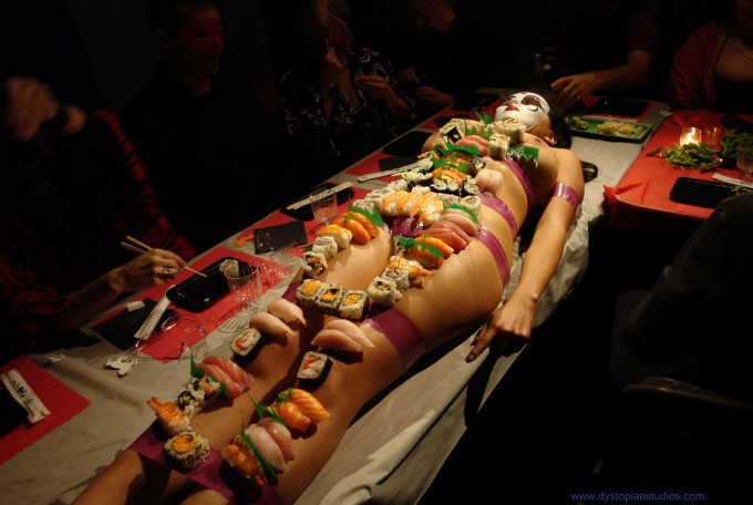 2. Nyotaimori