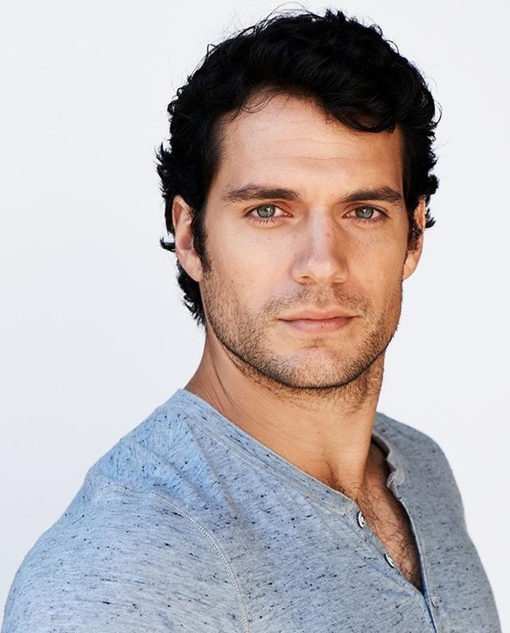 8. Henry Cavill, aktor