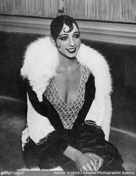 5. Josephine Baker i jej firmowy uśmiech.