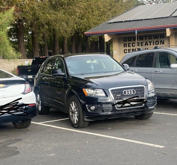 "To nic. Wszystkie pozostałe miejsca na parkingu wcale nie były zajęte."