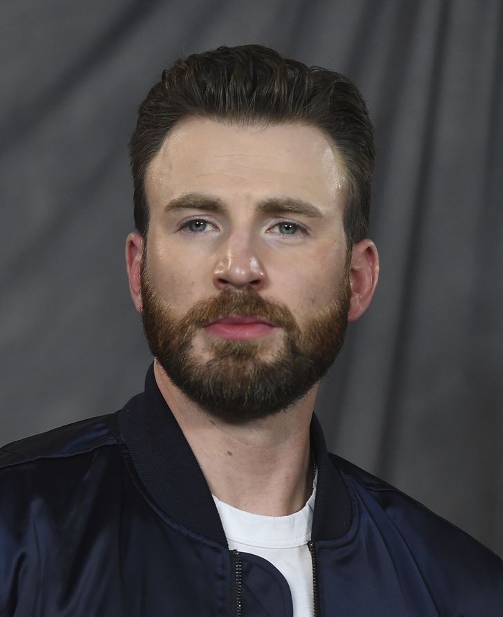 16 Chris Evans