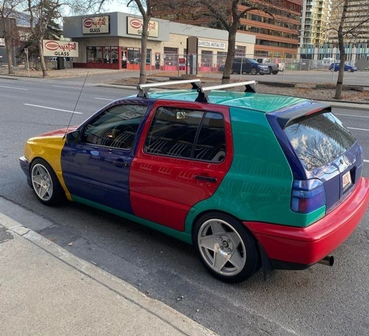 "Volkswagen Golf Harlequin, którego dziś zauważyłem"