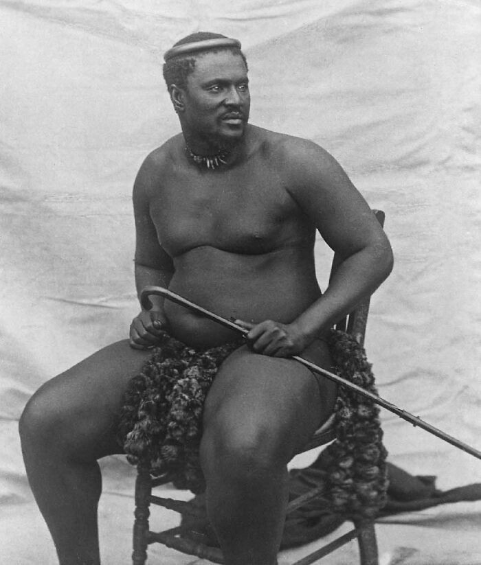 17. Cetshwayo, ostatni władca niepodległego państwa Zulusów, który pokonał Brytyjczyków w bitwie pod Isandlwaną, 1878