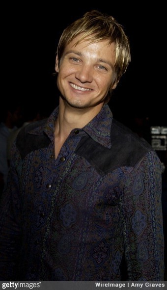 7. Jeremy Renner — Sokole Oko