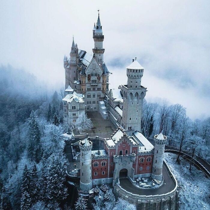 13. Zamek Neuschwanstein, Niemcy