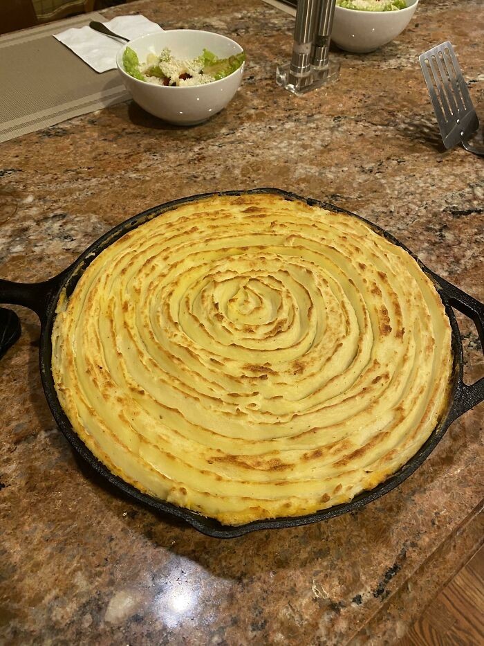 "Zapiekanka Shepherd's Pie na patelni żeliwnej"