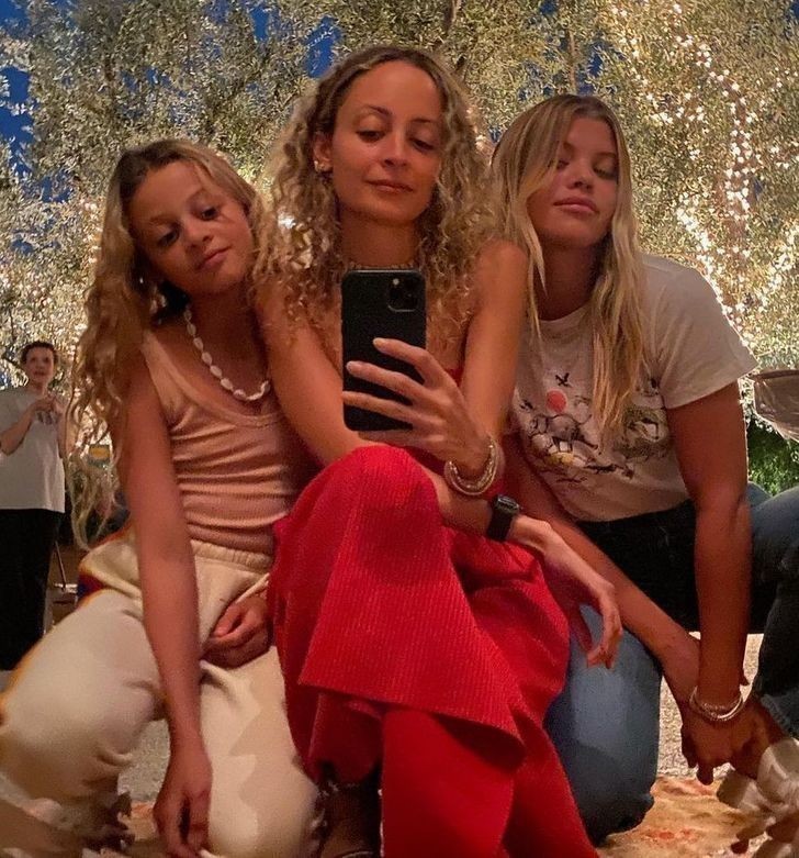 Nicole Richie i jej córka, Harlow (z lewej)