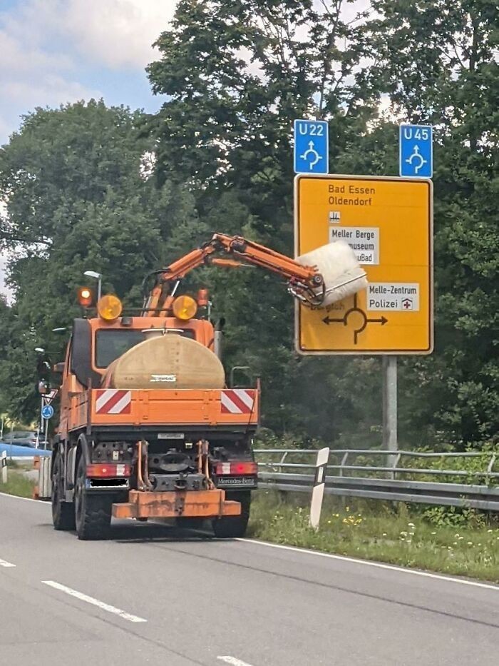 Maszyna do czyszczenia znaków ulicznych