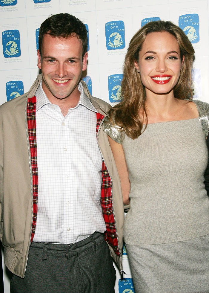 #6 Angelina Jolie & Jonny Lee Miller