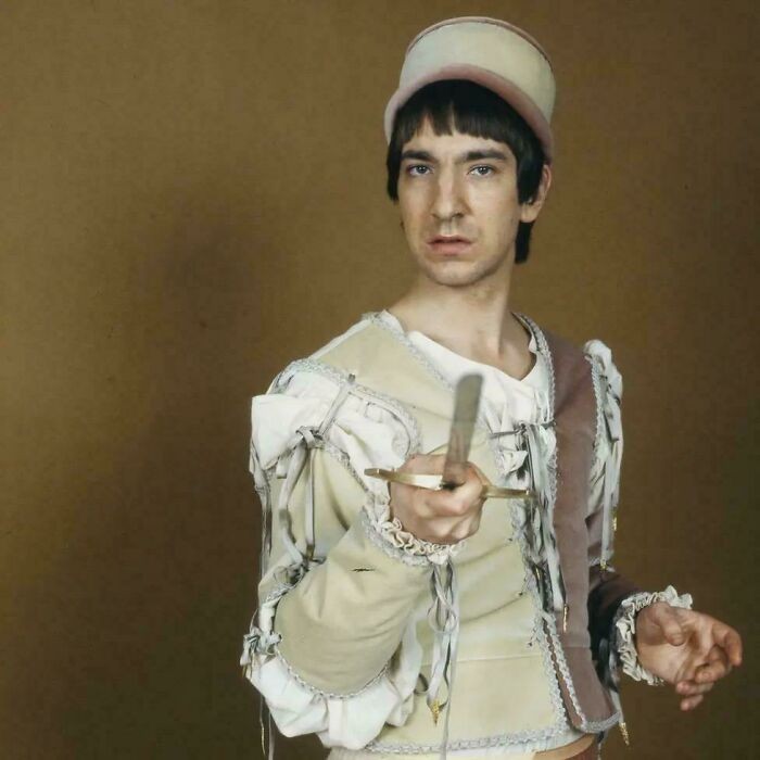 #12 Alan Rickman jako Tybalt w adaptacji „Romea i Julii” BBC z 1978 roku.