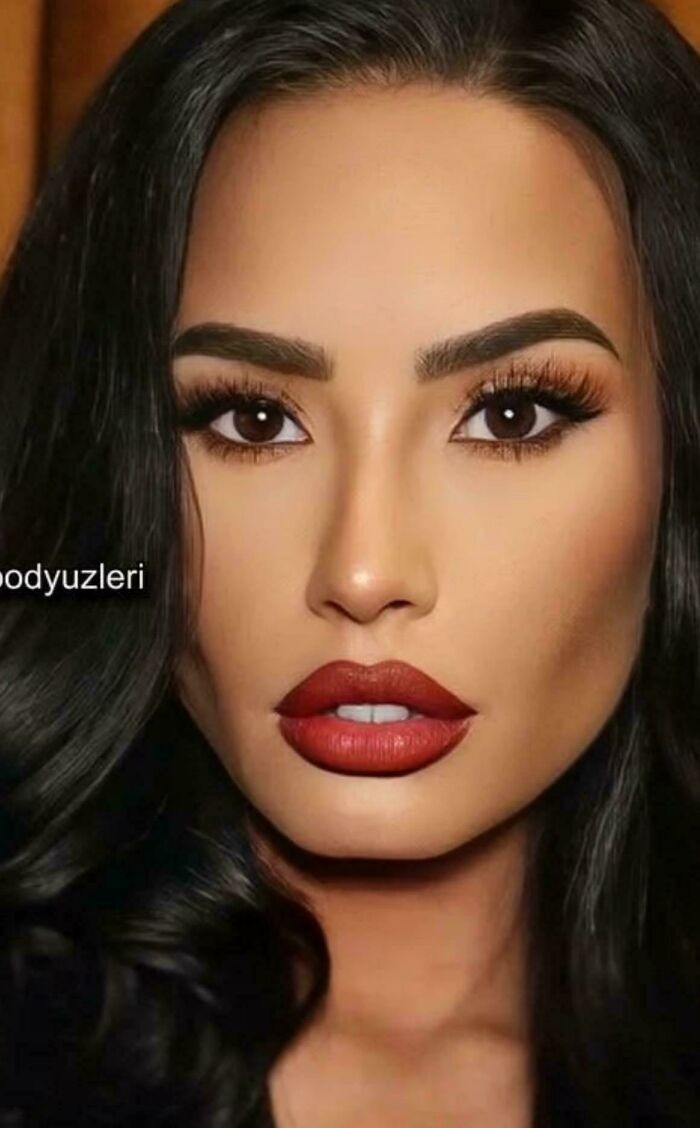 #12 What’s Going On With Her Teef