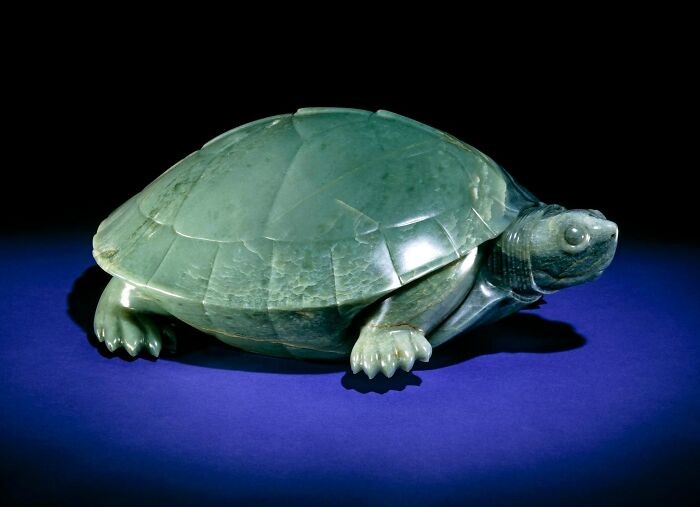 Figura żółwia – Indie, epoka Mogołów, Allahabad – wczesny XVII wiek, nefrytowa jadeitowa rzeźba