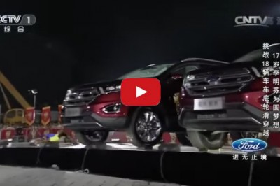 Chinka, o iście gumowych kościach przejeżdża na rolkach pod 18 samochodami!