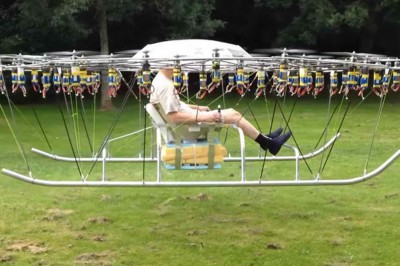 Facet połączył ze sobą 54 drony. Efekt? Własny helikopter! 