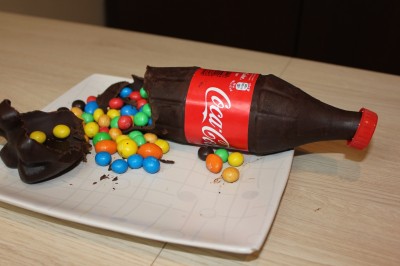 Jak zrobić czekoladową butelkę coca coli