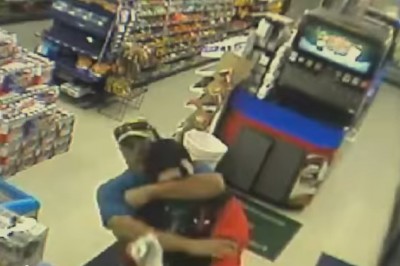 Kiedy złodziej wpada na strażaka, byłego żołnierza to akcja jest szybka.