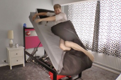 Masz problemy z porannym wstawaniem? To łóżko zawsze Cie obudzi! 