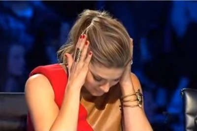 Matka po urodzeniu porzuciła go w pudełku po butach na pewną śmierć! 17 lat później swoim śpiewem wywołał sensację!