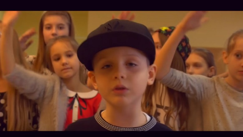 Moja Klasa Marzeń - Syn O.S.T.R.-ego pokazuje, że talent ma po tacie! Szkolny rap na poziomie! 