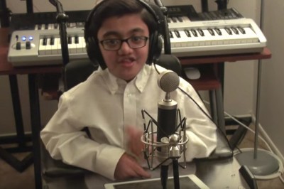 Niesamowity głos! Chory chłopiec wykonuje rewelacyjny cover 