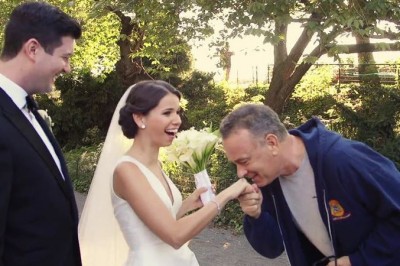Para ma sesje ślubną w parku! Wtedy podchodzi do nich Tom Hanks i robi coś zaskakującego!