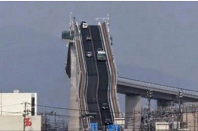 Przejazd tym mostem jest tak przerażający, że kierowcy dostają ataku paniki! Zobacz dlaczego! 