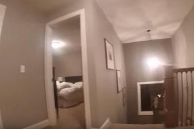 Rodzice przypięli maluszkowi kamerę i zaczęli się bawić w chowanego. Najsłodsze nagranie poszukiwań!