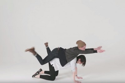 Seksowne kalambury cz. 3. Zobacz jak pary pokazują szalone pozycje!