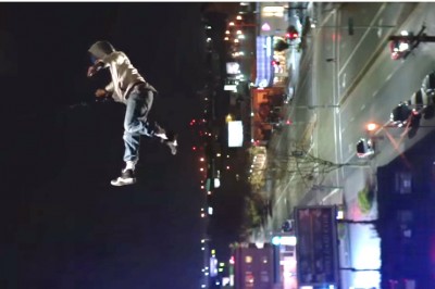 Tak się łamie grawitację! Niewiarygodny taniec 35 metrów nad ziemią na ścianie wieżowca!