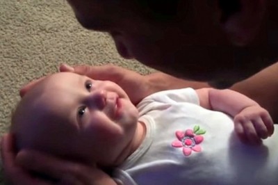 Tata śpiewa dla synka 