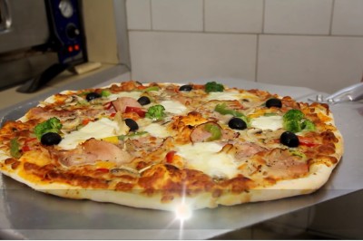 Ten przepis jest genialny! Jak zrobić pizzę w domu taką jak z pizzerii.