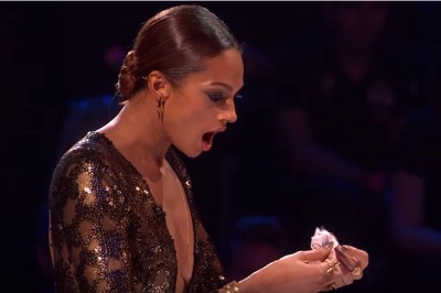 To po prostu jest niemożliwe! Magik zagina jurorów i publiczność w brytyjskim Mam Talent! 