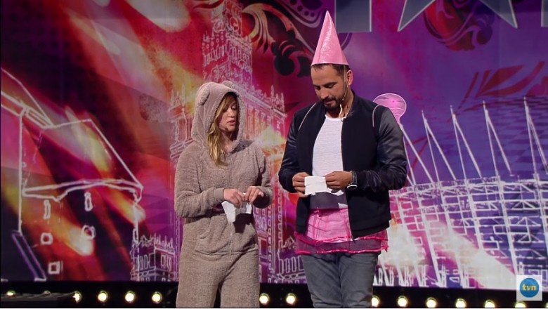 Ubrała mu różową czapeczkę i skrzydełka! Tak wkręconego Egurroli w Mam Talent jeszcze nie widziałem!