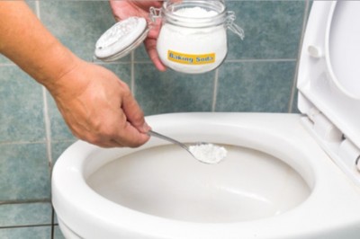 Wystarczy zmieszać te kilka składników a Twoja toaleta zawsze będzie czysta i pachnieć świeżością! 