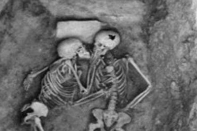 Zostali zabici 2800 lat temu dzieląc się ostatnim oddechem! Odkrywając ich szkielety naukowcy doznali szoku! 